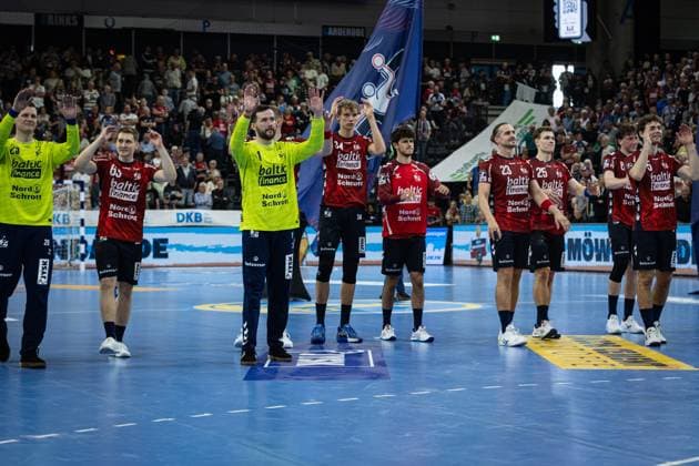 DAIKIN HBL: SG Flensburg-Handewitt vs FRISCH AUF! Göppingen; 28.09.25 Jubel nach Sieg SG Flensburg-Handewitt DAIKIN HBL: SG Flensburg-Handewitt vs FRISCH AUF! Göppingen, GP JOULE Arena am 28.09.25 Copyright: xBEAUTIFULxSPORTS MarioxM.xKobergx