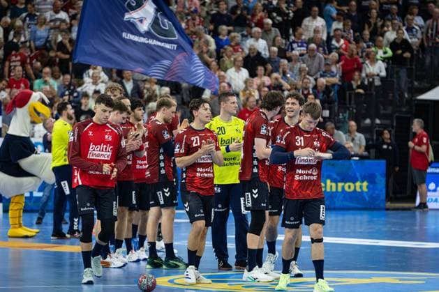 DAIKIN HBL: SG Flensburg-Handewitt vs FRISCH AUF! Göppingen; 28.09.25 Jubel nach Sieg SG Flensburg-Handewitt DAIKIN HBL: SG Flensburg-Handewitt vs FRISCH AUF! Göppingen, GP JOULE Arena am 28.09.25 Copyright: xBEAUTIFULxSPORTS MarioxM.xKobergx