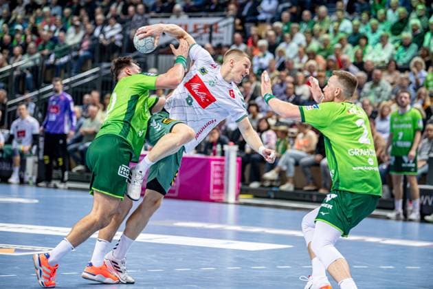 Handball Bundesliga; HSG Wetzlar - GWD Minden, 28.09.25 Karolis Antanavi?ius (GWD Minden, 8), Nikola Grahovac (HSG Wetzlar, 2), Josip Simic (HSG Wetzlar, 10) Handball Bundesliga; HSG Wetzlar - GWD Minden: Wetzlar, 28.09.25 Copyright: xBEAUTIFULxSPORTS Roeczeyx