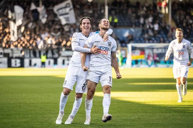 Fussball, Saison 2025 2026, 3. Liga, Dietmar-Hopp-Stadion Sinsheim, 8. Spieltag, TSG Hoffenheim II - SSV Ulm 1846 Fußball, 28.09.2025 28.09.2025, Fussball, Saison 2025 2026, 3. Liga, Dietmar-Hopp-Stadion Sinsheim, 8. Spieltag, TSG Hoffenheim II - SSV Ulm 1846 Fußball, Torjubel Jubel Freude nach Treffer Tor Torschuss zum 1:1 durch 11 Dennis Chessa (SSV Ulm 1846 Fußball) Foto: Lucca Fundel Sinsheim Dietmar-Hopp-Stadion Baden-Württemberg Deutschland