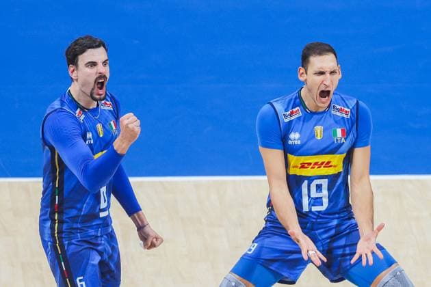 (250928) -- PASAY CITY, Sept. 28, 2025 -- Players of Italy celebrate scoring during the final match between Italy and Bulgaria at the FIVB Men s World Championship, WM, Weltmeisterschaft 2025 in Pasay City, the Philippines, Sept. 28, 2025. ) (SP)PHILIPPINES-PASAY CITY-VOLLEYBALL-FIVB MEN S WORLD CHAMPIONSHIP 2025-FINAL ROUELLExUMALI 