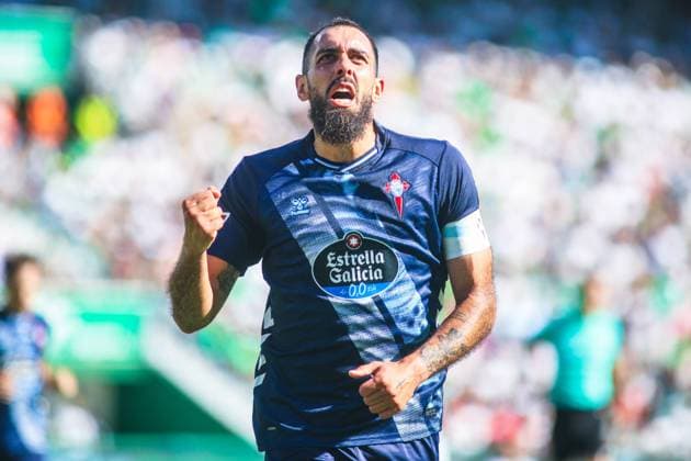 Spanish La Liga EA Sports soccer match Elche vs Celta at Manuel Martínez Valero stadium in Elche, Alicante, Spain. 28 September 2025 900 Cordon Press  900 CordonxPress LOF - Elche vs Celta