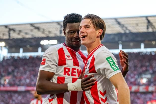 Köln, Deutschland, 28.09.25: Jakub Kaminski (1. FC Köln) Torjubel, jubelt mit seiner Mannschaft nach dem Treffer zum 1:0 waehrend des Spiels der 1. Bundesliga zwischen 1. FC Köln - VfB Stuttgart in der RheinEnergieSTADION am 28. September 2025 in Köln, Deutschland. Köln RheinEnergieSTADION Germany Copyright: xStefanxBrauer Brauer-Fotoagenturx