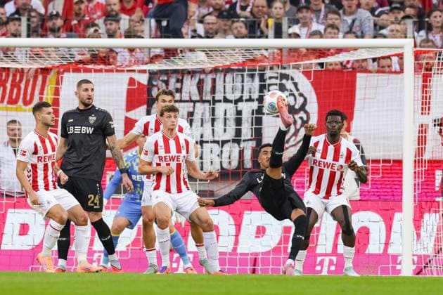 Köln, Deutschland, 28.09.25: Tiago Tomas (VfB Stuttgart) in Aktion, am Ball, Einzelaktion waehrend des Spiels der 1. Bundesliga zwischen 1. FC Köln - VfB Stuttgart in der RheinEnergieSTADION am 28. September 2025 in Köln, Deutschland. Köln RheinEnergieSTADION Germany Copyright: xStefanxBrauer Brauer-Fotoagenturx
