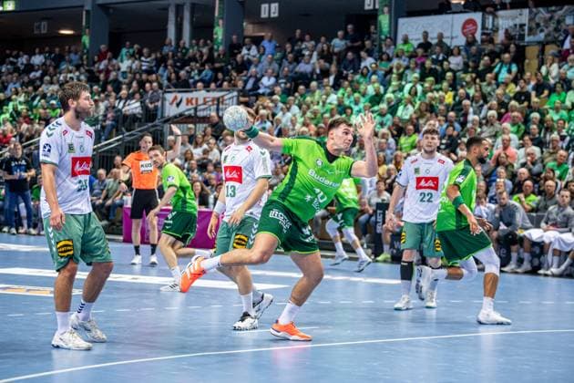 Handball Bundesliga; HSG Wetzlar - GWD Minden, 28.09.25 Josip Simic (HSG Wetzlar, 10), Mattis Welle (GWD Minden, 25), Ian Weber (GWD Minden, 13), Philipp Vorlicek (GWD Minden, 22), Philipp Ahouansou (HSG Wetzlar, 19) Handball Bundesliga; HSG Wetzlar - GWD Minden: Wetzlar, 28.09.25 Copyright: xBEAUTIFULxSPORTS Roeczeyx