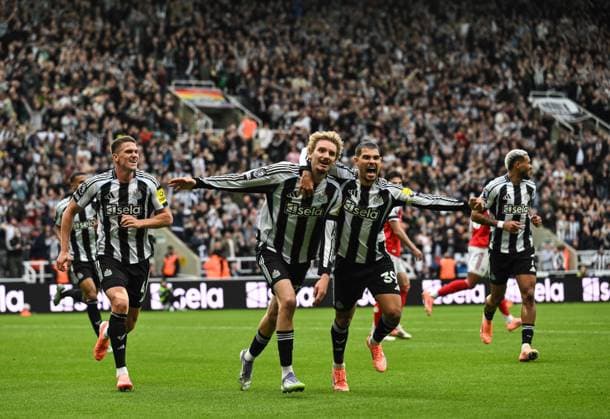 Nick Woltemade of Newcastle United celebrates scoring their first goal Newcastle United v Arsenal, Premier League, Football, St James Park, Newcastle, UK - 28 Sep 2025Newcastle St James Park United Kingdom EDITORIAL USE ONLY No use with unauthorised audio, video, data, fixture lists, club league logos or live services. Online in-match use limited to 120 images, no video emulation. No use in betting, games or single club league player publications. Copyright: xRichardxLee Shutterstockx 15503935ap