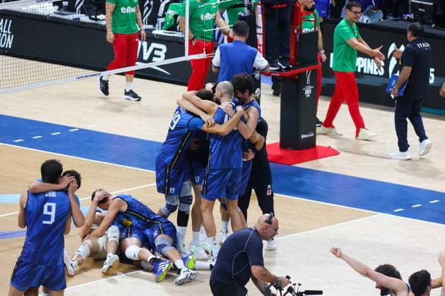 2025.09.28 Pasay City Manila siatkowka mezczyn Mistrzostwa Swiata FIVB 2025 Bulgaria - Wlochy N z FIVB Men s World Championship, WM, Weltmeisterschaft 2025 Bulgary - Italy najlepszy blokujacy Jakub Kochanowski best middle blockers final match gold medalist mecz o trzecie miejsce medale brazowwe Wilredo Leon Bartosz Kurek radosc zwyciestwo winner win kibice Nicola Grbic doping Kamil Semeniuk Marcin Komenda Jakub Kochanowski Norbert Huber Bartosz Kurek Wilfredo Leon Jakub Popiwczak Foto Szymon Gorski PressFocus 2025.09.28 Pasay City Manila volleyball men FIVB Men s World Championship 2025 Bulgaria - Wlochy FIVB Men s World Championship 2025 Bulgary - Italy najlepszy blokujacy Jakub Kochanowski best middle blockers final match gold medalist mecz o trzecie miejsce medale brazowwe Wilredo Leon Bartosz Kurek radosc zwyciestwo winner win kibice Nicola Grbic doping Kamil Semeniuk Marcin Komenda Jakub Kochanowski Norbert Huber Bartosz Kurek Wilfredo Leon Jakub Popiwczak Credit: Szymon Gorski PressFocus NEWSPIX.PL --- newspix.pl 
