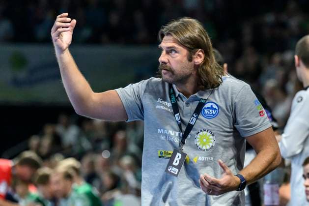 im Bild v.l.: Sebastian Hinze (ThSV E), GER, Berlin, Handball, Fuechse Berlin vs ThSV Eisenach, DAIKIN Handball-Bundesliga, in der Max Schmeling Halle, 21.09.2025, Copyright: HMBxMedia UwexKoch
