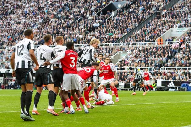 Newcastle United FC v Arsenal FC, Premier League Nick Woltemade Of Newcastle United scores a GOAL 1-0 during the Newcastle United FC v Arsenal FC English Premier League match at St.James Park, Newcastle, England, United Kingdom on 28 September 2025 Credit: Lee Keuneke Every Second Media Editorial use only. All images are copyright Every Second Media Limited. No images may be reproduced without prior permission. All rights reserved. Premier League and Football League images are subject to licensing agreements with Football DataCo Limited. see https: www.football-dataco.com Copyright: xIMAGO EveryxSecondxMediax ESM-1601-0047 LeexKeunekex xEveryxSecondxMediax