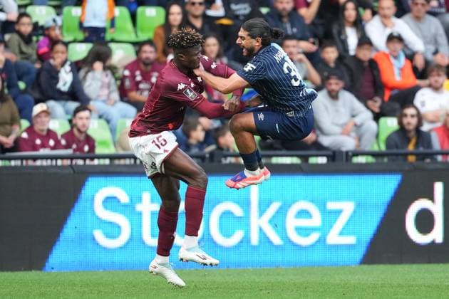 FC Metz v Le Havre Athletic Club - Ligue 1 McDonald s 2025 2026 15 Terry YEGBE (fcm) - 30 Reda KHADRA (hac) during the Ligue 1 McDonald s match between Metz and Le Havre at Stade Saint-Symphorien on September 28, 2025 in Metz, France. Metz France  Copyright: xFEPx 776348140