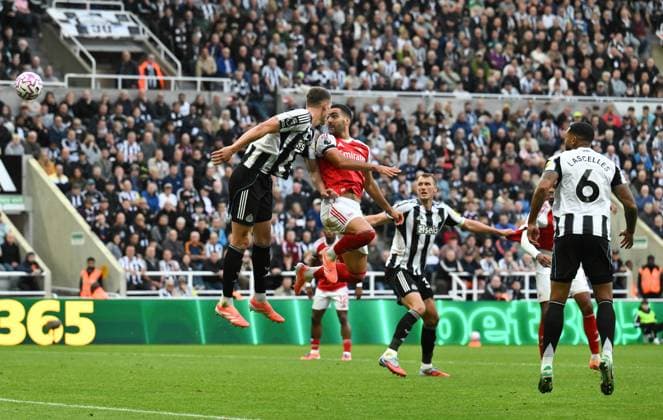 Mikel Merino of Arsenal scores their first goal Newcastle United v Arsenal, Premier League, Football, St James Park, Newcastle, UK - 28 Sep 2025Newcastle St James Park United Kingdom EDITORIAL USE ONLY No use with unauthorised audio, video, data, fixture lists, club league logos or live services. Online in-match use limited to 120 images, no video emulation. No use in betting, games or single club league player publications. Copyright: xRichardxLee Shutterstockx 15503935bp