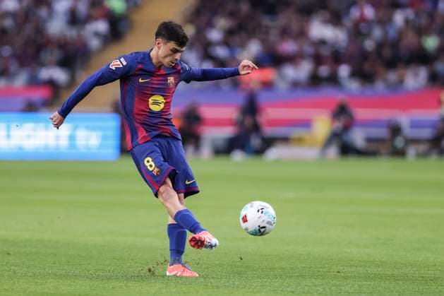 September 28, 2025, Barcelona, Barcelona, SPAIN: Pedri of FC Barcelona, Barca in action during the Spanish league, La Liga EA Sports, football match played between FC Barcelona and Real Sociedad at Estadi Olimpic Lluis Companys on September 28, 2025 in Barcelona, Spain. Barcelona SPAIN - ZUMAa181 20250928_zaa_a181_179 Copyright: xJavierxBorregox