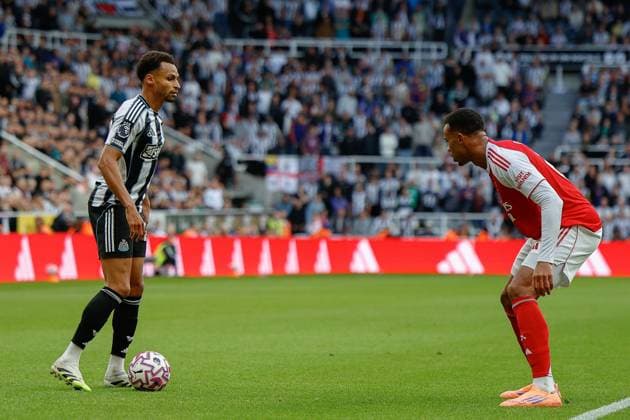 28th September 2025; St James Park, Newcastle, England; Premier League Football, Newcastle United versus Arsenal; Jacob Murphy of Newcastle United takes on Gabriel of Arsenal  CraigxCowan