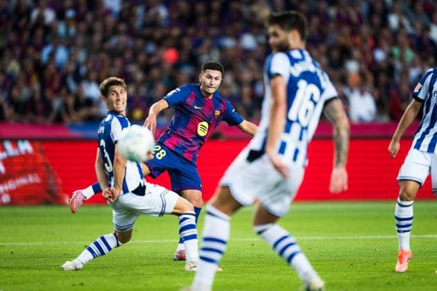 Spanish LaLiga EA Sports FC Barcelona, Barca v Real Sociedad in Barcelona, Spain. FC Barcelona player (28) Roony Bardghji gets a chance to score during LaLiga EA Sports match between FC Barcelona and Real Sociedad in Estadi Olimpic Lluis Companys, Barcelona, Spain, on September 28, 2025. Barcelona Estadi Olimpic Lluis Companys Barcelona Spain