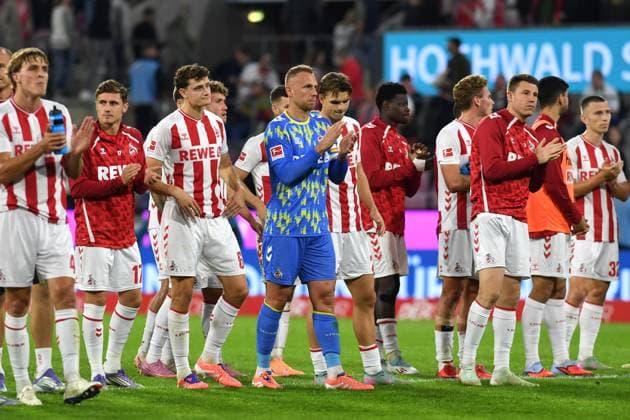 Spieler 1. FC Köln enttaeuscht nach Spielende waehrend des Spiels der Bundesliga zwischen dem 1. FC Köln und VfB Stuttgart, RheinEnergieSTADION am 28. September 2025 in Köln, Deutschland. (Foto von Ralf Treese DeFodi Images) +++ Spieler 1. FC Köln look dejected during the Bundesliga match between 1. FC Köln and VfB Stuttgart at RheinEnergieSTADION on September 28, 2025 in Köln, Germany. (Photo by Ralf Treese DeFodi Images) DFL regulations prohibit any use of photographs as image sequences and or quasi-video. (Photo by Ralf Treese DeFodi Images) Player 1 FC Köln disappointed after the end of the match during the Bundesliga match between 1 FC Köln and VfB Stuttgart, RheinEnergieSTADION on September 28, 2025 in Cologne, Germany Photo by Ralf Treese DeFodi Images Player 1 FC Köln look dejected during the Bundesliga match between 1 FC Köln and VfB Stuttgart at RheinEnergieSTADION on September 28, 2025 in Köln, Germany Photo by Ralf Treese DeFodi Images DFL regulations prohibit any use of photographs as image sequences and or quasi video Photo by Ralf Treese DeFodi Images