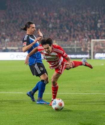 Fußball, Herren, Saison 2025 2026, 1. Bundesliga (5. Spieltag), 1. FC Union Berlin - Hamburger SV, v. l. Rayan Philippe (Hamburger SV) foult Diogo Leite (1. FC Union Berlin), es gibt Elfmeter, 28.09.2025, Copyright: xMatthiasxKochx