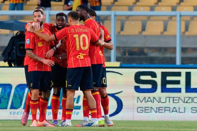 CALCIO - Serie A - US Lecce vs Bologna FC Lassana Coulibaly of US Lecce celebrates after scoring a goal with teammates during US Lecce vs Bologna FC, Italian soccer Serie A match in Lecce, Italy, September 28 2025 Lecce Italy  Copyright: xIPAxSport ABACAx