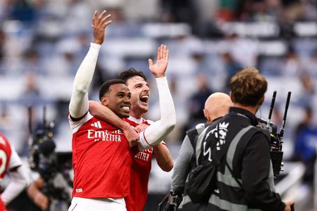Newcastle United v Arsenal 28 September 2025, Newcastle - Premier League Football - Newcastle United v Arsenal - Declan Rice of Arsenal and Gabriel of Arsenal celebrate victory - Photo: Jacques Feeney Offside. Newcastle UK Copyright: xJacquesxFeeneyx xOffsidexOffside
