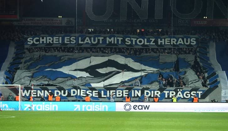 Choreografie der HSV Fans Fußball Fussball Bundesliga Herren DFL 5. Spieltag Saison 2025 2026 28.09.2025 1.FC Union Berlin FCU vs. Hamburger SV HSV DFL regulations prohibit any use of photographs as image sequences and or quasi-video.