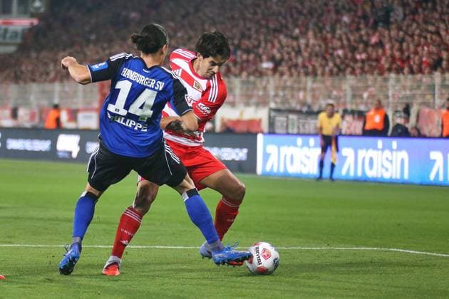 Berlin, Deutschland, 28.09.2025: Stadion Alte Försterei: 5. Spieltag, Saison 2025 26, 1. Fußball-Bundesliga: Union Berlin - Hamburger SV: Rayan Philippe (14, Hamburger SV) und Diogo Leite (4, Union Berlin) im Duell Copyright: xdtsxNachrichtenagenturx dts_85145