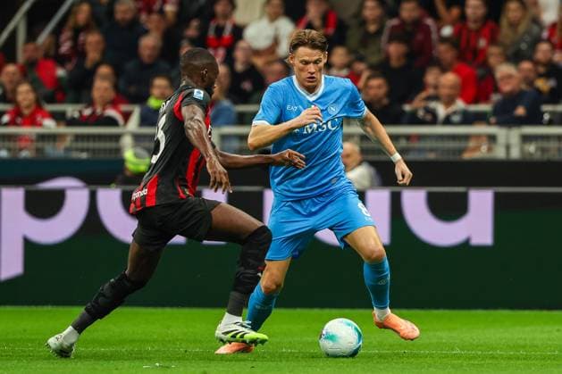 AC Milan vs SSC Napoli - Serie A 2025 26 - 28 09 2025 Rasmus Winther Hojlund of SSC Napoli seen in action during Serie A 2025 26 football match between AC Milan and SSC Napoli at San Siro Stadium Copyright: xBEAUTIFULxSPORTS Carabellix