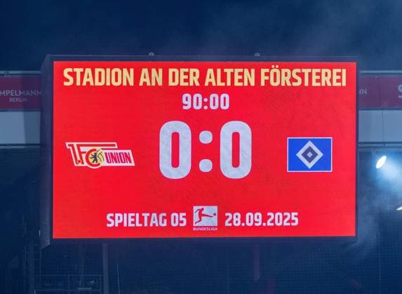 Fußball, Herren, Saison 2025 2026, 1. Bundesliga (5. Spieltag), 1. FC Union Berlin - Hamburger SV, Anzeigetafel mit 0:0-Endstand, 28.09.2025, Copyright: xMatthiasxKochx