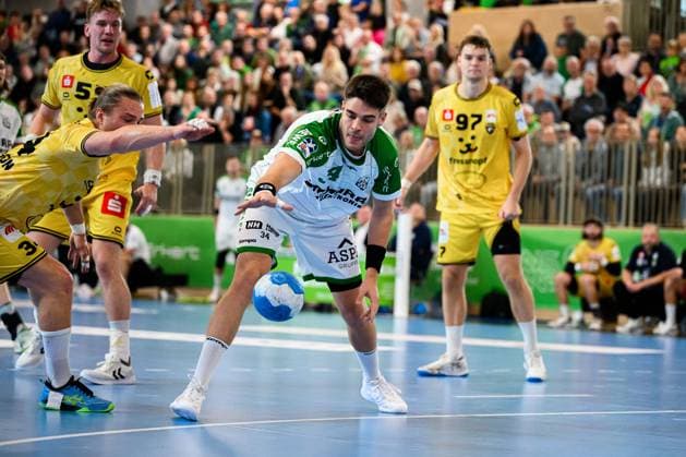 Backngang: 2.HBL - 25 26 - HC Oppenweiler Backnang - HSG Krefeld Lukas Rauh (HCOB) Backnang Murrtal Arena Baden-Württemberg Deutschland