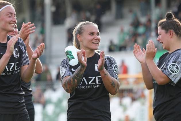 Fußball DFB-Pokal Frauen: BSG Chemie Leipzig vs. FC Carl Zeiss Jena; 28.09.2025 Marlene Haberecht (11, Chemie Leipzig). Fußball, DFB-Pokal Frauen, Saison 2025 2026, 1. Runde: BSG Chemie Leipzig vs. FC Carl Zeiss Jena am 28.09.2025 im Alfred-Kunze-Sportpark, Leipzig Leutzsch. Copyright: xBEAUTIFULxSPORTS JanxKaeferx