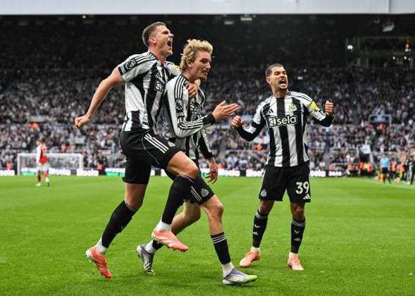 Nick Woltemade of Newcastle United celebrates scoring their first goal Newcastle United v Arsenal, Premier League, Football, St James Park, Newcastle, UK - 28 Sep 2025Newcastle St James Park United Kingdom EDITORIAL USE ONLY No use with unauthorised audio, video, data, fixture lists, club league logos or live services. Online in-match use limited to 120 images, no video emulation. No use in betting, games or single club league player publications. Copyright: xRichardxLee Shutterstockx 15503935dx