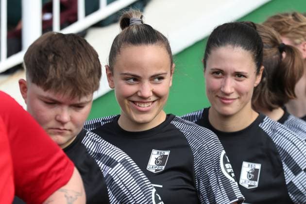 Fußball DFB-Pokal Frauen: BSG Chemie Leipzig vs. FC Carl Zeiss Jena; 28.09.2025 Karla Wienecke (8, Chemie Leipzig). Fußball, DFB-Pokal Frauen, Saison 2025 2026, 1. Runde: BSG Chemie Leipzig vs. FC Carl Zeiss Jena am 28.09.2025 im Alfred-Kunze-Sportpark, Leipzig Leutzsch. Copyright: xBEAUTIFULxSPORTS JanxKaeferx