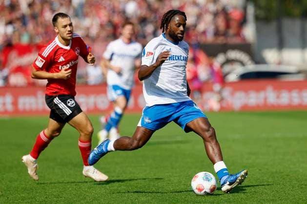 Deyovaisio Zeefuik (Hertha BSC, 42), 28.09.2025, Fussball, 2. Bundesliga, 1. FC Nuernberg - Hertha BSC, DEU, Nürnberg, Max-Morlock-Stadion, DFL REGULATIONS PROHIBIT ANY USE OF PHOTOGRAPHS AS IMAGE SEQUENCES AND OR QUASI-VIDEO.