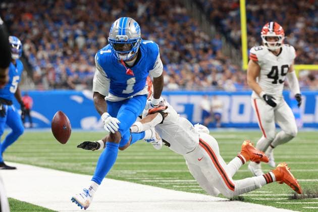 Cleveland Browns vs Detroit Lions DETROIT,MICHIGAN-SEPTEMBER 28: Detroit Lions wide receiver Jameson Williams 1 could not catch a pass during the second half of an NFL, American Football Herren, USA football game between the Cleveland Browns and the Detroit Lions in Detroit, Michigan USA, on Sunday, September 28, 2025 Detroit Michigan United States  Copyright: xJorgexLemusx originalFilename:lemus-clevelan250928_npLbV.jpg