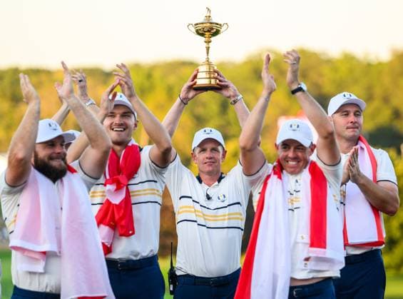 250928 Team Captain Luke Donald of Team Europe celebrates after winning the Ryder Cup on day 3 of the Ryder Cup on September 28, 2025 in New York. Photo: Jesper Zerman BILDBYRAN kod JZ JZ0619 golf ryder cup day 3 bbeng jubel Copyright: JESPERxZERMAN BB250928JZ077