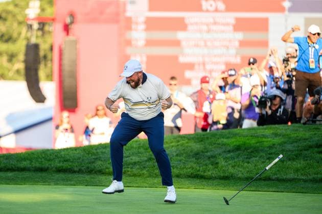 250928 Shane Lowry of Team Europe celebrates during a singles match on day 3 of the Ryder Cup on September 28, 2025 in New York. Photo: Jesper Zerman BILDBYRAN kod JZ JZ0619 golf ryder cup day 3 bbeng jubel Copyright: JESPERxZERMAN BB250928JZ100