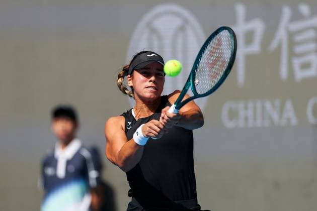 BEIJING, CHINA - SEPTEMBER 29: Jessica Bouzas Maneiro of Spain returns a shot in the Women s Singles Round of 32 match against Mirra Andreeva of Russia on day 8 of the 2025 China Open at National Tennis Center on September 29, 2025 in Beijing, China.  Copyright: xVCGx 111593910036