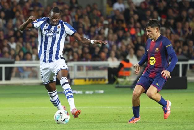 FC Barcelona, Barca v Real Sociedad - LaLiga EA Sports Pedri and Umar Sadiq play during the match between FC Barcelona and Real Sociedad, corresponding to week 7 of LaLiga EA Sports, at the Lluis Companys Stadium in Barcelona, Spain, on September 28, 2025. Barcelona Barcelona Spain  Copyright: xUrbanandsportx originalFilename:urbanandsport-fcbarcel250928_np8r5.jpg