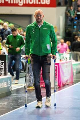 28.09.2025, xovx, Handball Daikin Handball Bundesliga, HSG Wetzlar - GWD Minden Bart Ravensbergen (HSG Wetzlar) nach überstandener Knieoperation zurück in Wetzlar Wetzlar Buderus-Arena Hessen Deutschland (DE)