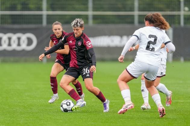 DFB Pokal Frauen: FC Ingolstadt 04 - 1.FC Nürnberg; 28.09.2025 Am Ball Aneta Polaskova (1.FC Nürnberg, 26), Mara Winter (FC Ingolstadt, 2), DFB Pokal Frauen FC Ingolstadt 04 gegen 1.FC Nürnberg am 28.09.2025 im Audi Sportpark in Ingolstadt DFB REGULATION PROHIBIT ANY USE OF PHOTOGRAPHS AS IMAGE SEQUENCES AND OR QUASI VIDEO. Copyright: xBEAUTIFULxSPORTS Eimertenbrinkx
