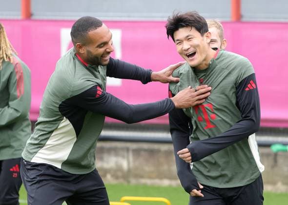 20.09.2025, Abschlusstraining, FC Bayern Muenchen Saebenerstrasse, Fussball im Bild: Jonathan Tah (FC Bayern Muenchen) und Min-Jae Kim (FC Bayern Muenchen)