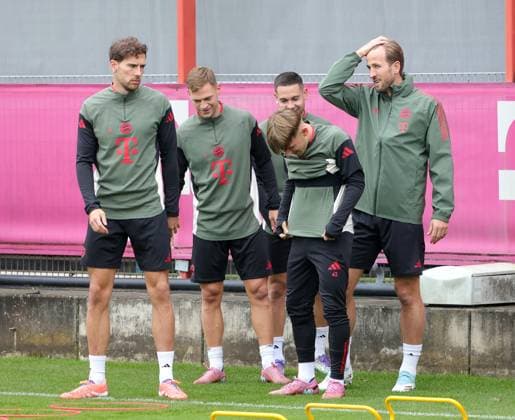 20.09.2025, Abschlusstraining, FC Bayern Muenchen Saebenerstrasse, Fussball im Bild: Leon Goretzka (FC Bayern Muenchen), Joshua Kimmich (FC Bayern Muenchen), Raphael Guerreiro (FC Bayern Muenchen), Lennart Karl (FC Bayern Muenchen), Harry Kane (FC Bayern Muenchen)