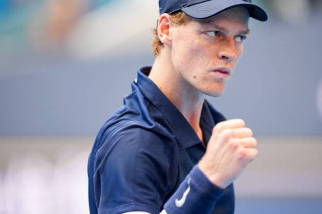 (250929) -- BEIJING, Sept. 29, 2025 -- Jannik Sinner celebrates scoring during the men s singles quarterfinal match between Jannik Sinner of Italy and Fabian Marozsan of Hungary at 2025 China Open tennis tournament in Beijing, China, Sept. 29, 2025. ) (SP)CHINA-BEIJING-TENNIS-CHINA OPEN-MEN S SINGLES-QUARTERFINALS(CN) NaxYuqi 