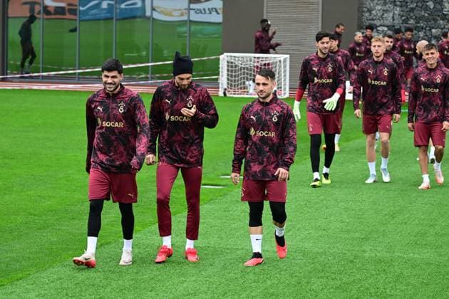 Ahead of UEFA Championship League: Galatasaray v Liverpool ISTANBUL, TURKIYE - SEPTEMBER 29: Eren Elmali (L), Berkan Kutlu (C) and Yunus Akgun (R) of Galatasaray attend training session at Kemerburgaz Metin Oktay Training Facility ahead of UEFA Champions League football match against Liverpool in Istanbul, Turkiye on September 29, 2025. Abdulhamid Hosbas Anadolu Istanbul Turkey. Editorial use only. Please get in touch for any other usage.  Copyright: x2025xAnadoluxAbdulhamidxHosbasx