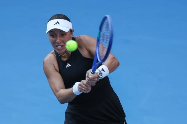 BEIJING, CHINA - SEPTEMBER 29: Jessica Pegula of the United States competes in the Women s Singles Round of 32 match against Emma Raducanu of Great Britain on day 8 of the 2025 China Open at the National Tennis Center on September 29, 2025 in Beijing, China.  Copyright: xVCGx 111593971465