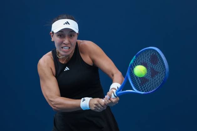 BEIJING, CHINA - SEPTEMBER 29: Jessica Pegula of the United States competes in the Women s Singles Round of 32 match against Emma Raducanu of Great Britain on day 8 of the 2025 China Open at the National Tennis Center on September 29, 2025 in Beijing, China.  Copyright: xVCGx 111593971592