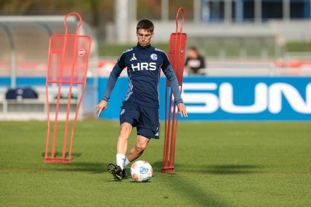 29.09.2025, Fussball, Saison 2025 2026, Training FC Schalke 04, Felipe Sanchez (FC Schalke 04), Gelsenkirchen Trainingsgelände FC Schalke 04 NRW Deutschland xRHR-FOTO YYx Copyright: RHR-FOTOx RHR-FOTO YY
