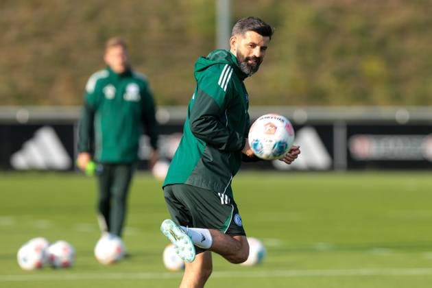 29.09.2025, Fussball, Saison 2025 2026, Training FC Schalke 04, Trainer Miron Muslic (FC Schalke 04), Gelsenkirchen Trainingsgelände FC Schalke 04 NRW Deutschland xRHR-FOTO YYx Copyright: RHR-FOTOx RHR-FOTO YY