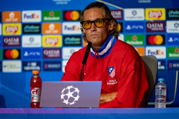Atletico de Madrid Training Session And press conference, PK, Pressekonferenz - UEFA Champions League 2025 26 League Phase MD2 Marcos Llorente of Atletico de Madrid speaks during the Training Session and Press Conference ahead of the UEFA Champions League 2024 25 match against Eintracht Frankfurt at Estadio Riyadh Air Metropolitano on September 29, 2025 in Madrid, Spain. Madrid Estadio Riyadh Air Metropolitano Madrid Spain Copyright: xAlbertoxGardinx AGardin_20250929_Foot_Cha_AtlMad_Tra_Pre_0191