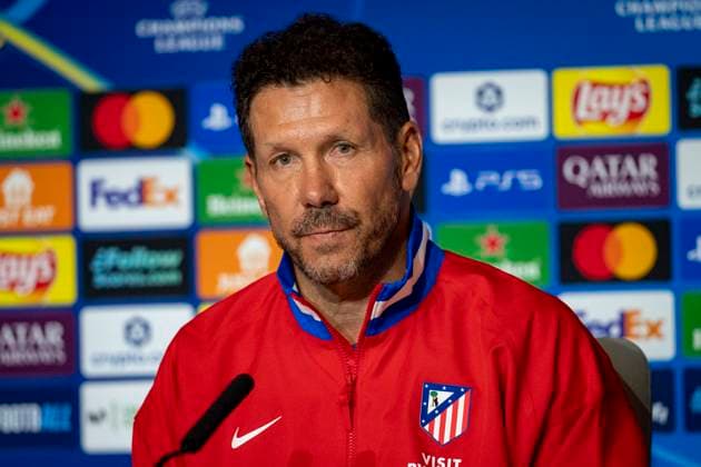 Atletico de Madrid Training Session And press conference, PK, Pressekonferenz - UEFA Champions League 2025 26 League Phase MD2 Diego Pablo Simeone, head coach of Atletico de Madrid, speaks during the Training Session and Press Conference ahead of the UEFA Champions League 2024 25 match against Eintracht Frankfurt at Estadio Riyadh Air Metropolitano on September 29, 2025 in Madrid, Spain. Madrid Estadio Riyadh Air Metropolitano Madrid Spain Copyright: xAlbertoxGardinx AGardin_20250929_Foot_Cha_AtlMad_Tra_Pre_0289