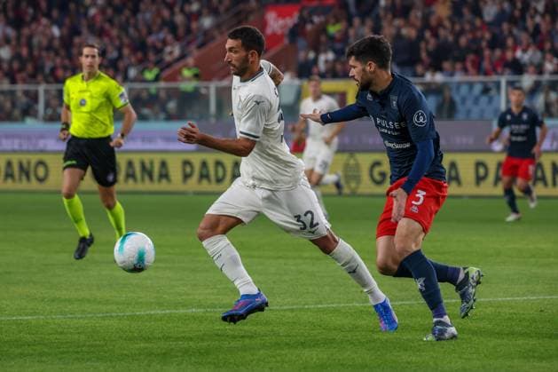 Serie A, Day 5, 29-09-2025, Stadio Ferraris, Genova, Genoa - Lazio, in the photo: Cataldi and Martin  Copyright: xGabrielexSiri IPAxSportx xipa-agency.netx xx IPA_65928761 IPA_Agency_IPA65928761