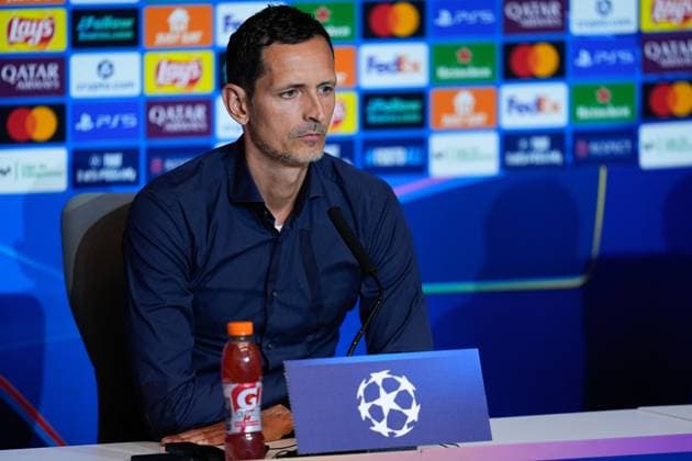 September 29, 2025, Madrid, Madrid, Spain: Dino Toppmoller, head coach of Eintracht Frankfurt, attends a press conference, PK, Pressekonferenz ahead of their UEFA Champions League 2025 26 match against Atletico de Madrid at Riyadh Air Metropolitano on September 29, 2025, in Madrid, Spain. Madrid Spain - ZUMAa181 20250929_zaa_a181_015 Copyright: xDennisxAgyemanx